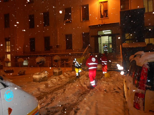 Lavoro per liberare l'accesso all'ospedale