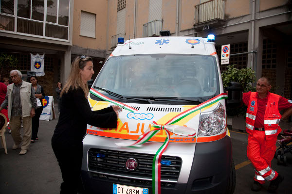 Inaugurazione dell'M11: attuale veicolo di emergenza. Taglio del nastro
